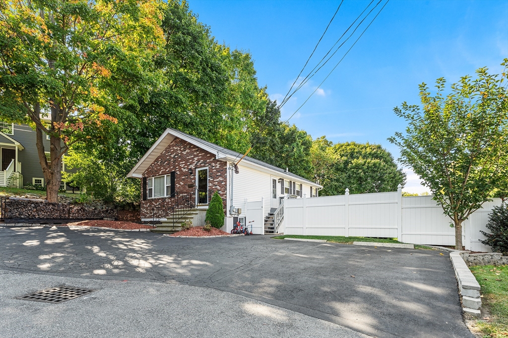 Highland Ave, Woburn, MA 01801
