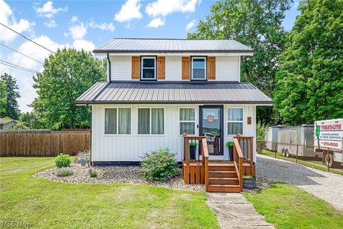 13 Cliftwood St Ne, Navarre, OH, 44662-8535 | Card Image