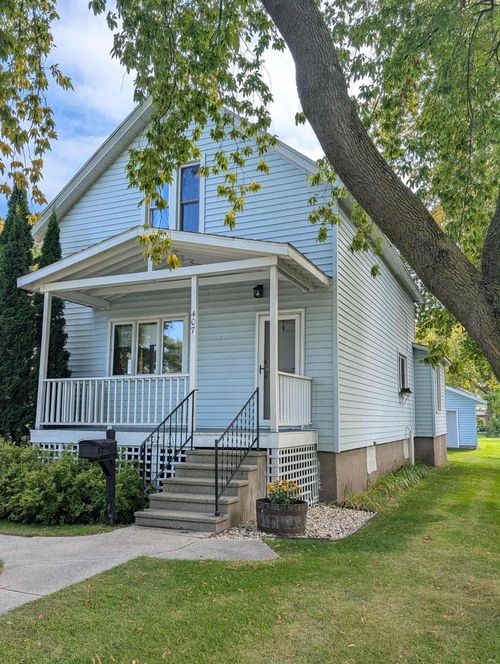 407 Water Street, Marinette, WI, 54143 | Card Image