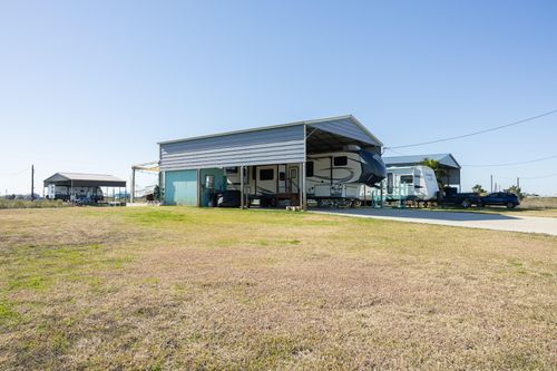 179 Nautilus Street, Sargent, TX, 77414 | Card Image