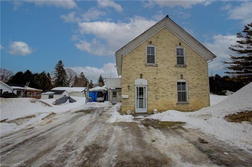 7 Gordon St W, Teeswater, ON, N0G2S0 | Card Image
