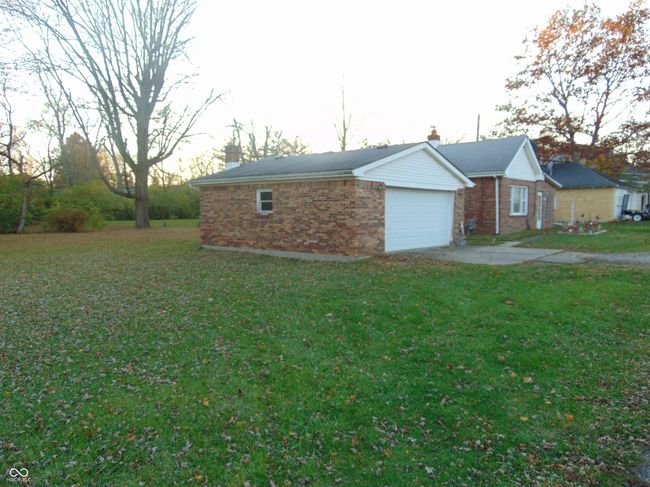137 E Vine St, House other with 2 bedrooms, 2 bathrooms and null parking in Jamestown IN | Image 5