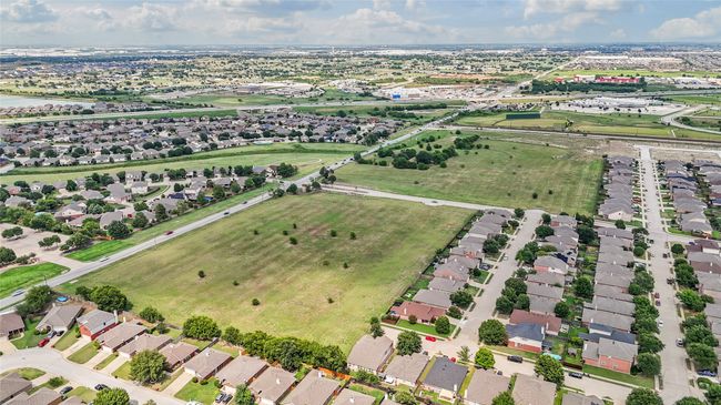 Aerial overview of property's location featuring nearby suburban area | Image 40
