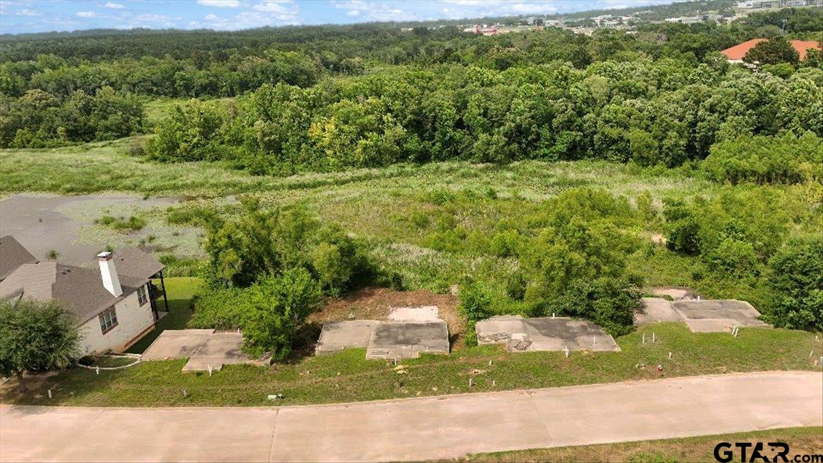 Land in Tyler