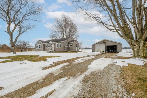 940 Mount Tabor Rd, Buchanan, MI, 49107-9374 | Card Image