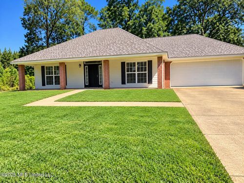 643 County Line Rd, Mendenhall, MS, 39114-4457 | Card Image