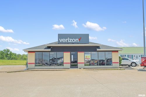618 N Commercial St, Harrisburg, IL, 62946-3311 | Card Image