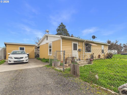 82045 Lind Rd, Umatilla, OR, 97882-6114 | Card Image