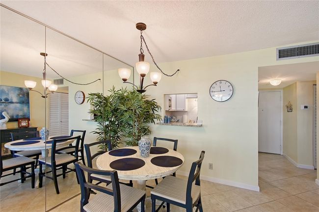 Dining Area | Image 7