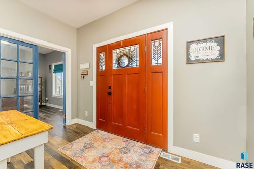 101 Lakeview Dr Drive, Hurley, SD, 57036 | Card Image