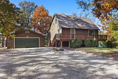 W3797 Lakeview Park Dr, Lake Geneva, WI, 53147-4101 | Card Image