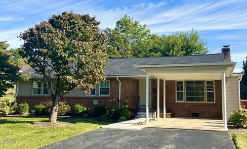 1320 Oxford Pl, Johnson City, TN, 37601-2675 | Card Image
