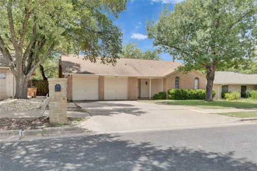 10407 Button Quail Dr, Austin, TX, 78758-5032 | Card Image