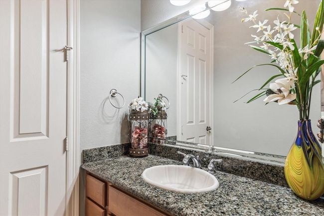 Powder Bath located near the entry. | Image 24