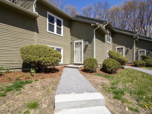 4-438 Oak Cir, Colchester, VT, 05446-5946 | Card Image