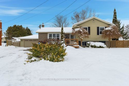 16 Centre Crt, Frankford, ON, K0K2C0 | Card Image