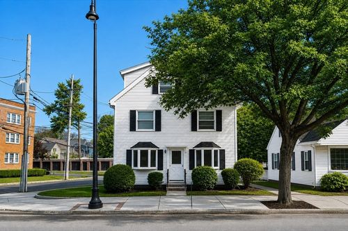 306 Main Street, Wakefield, MA, 01880 | Card Image