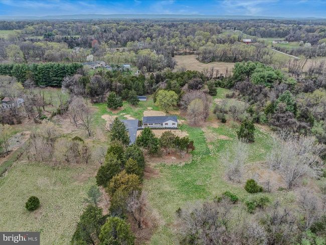 89 Morgan Grove Rd, Home with 4 bedrooms, 3 bathrooms and null parking in SHEPHERDSTOWN WV | Image 7