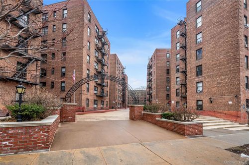 apt-6u-83-75 Woodhaven Blvd, Woodhaven, NY, 11421-1526 | Card Image