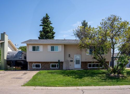 6909 99a St, Grande Prairie, AB, T8V5G5 | Card Image