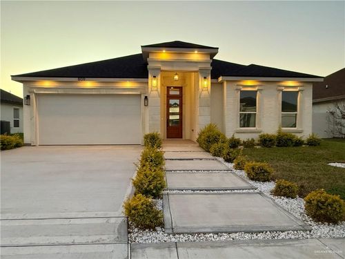 809 N Trinity St, Edinburg, TX, 78541-1419 | Card Image