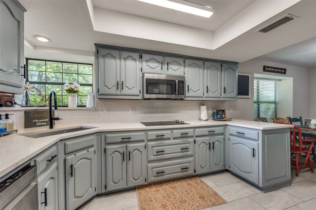 2221 Cliffside Dr, House other with 4 bedrooms, 2 bathrooms and null parking in Plano TX | Image 14