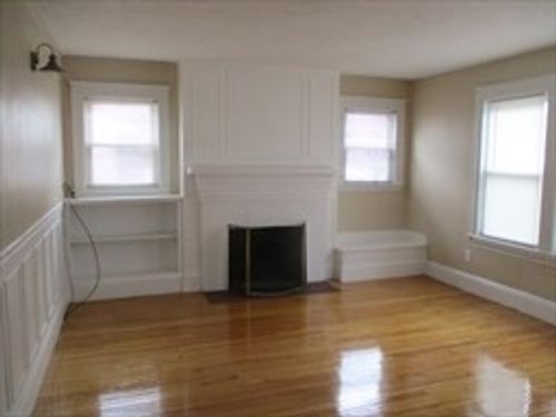 2-1060 Pleasant St, Worcester, MA, 01602-1335 | Card Image