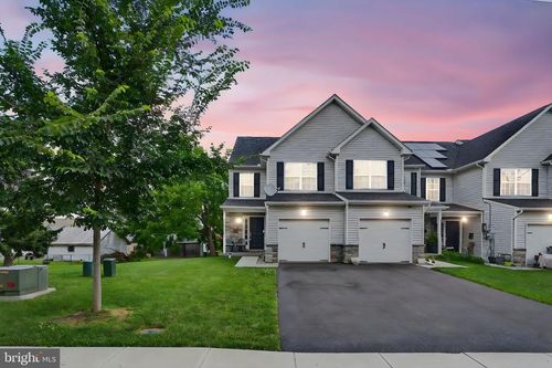 3022 S 3rd St, WHITEHALL, PA, 18052-3209 | Card Image