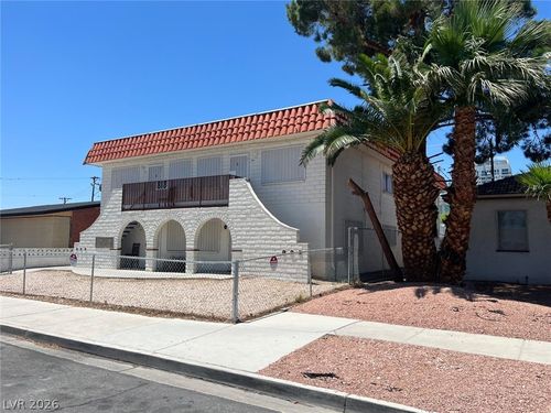 1-818 S 7th St, Las Vegas, NV, 89101-6925 | Card Image