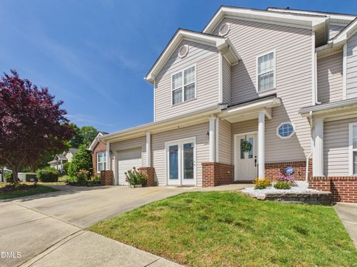 2748 Andover Glen Rd, Raleigh, NC, 27604-1477 | Card Image