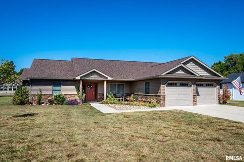 1205 Wildflower Ln, Herrin, IL, 62948-3067 | Card Image