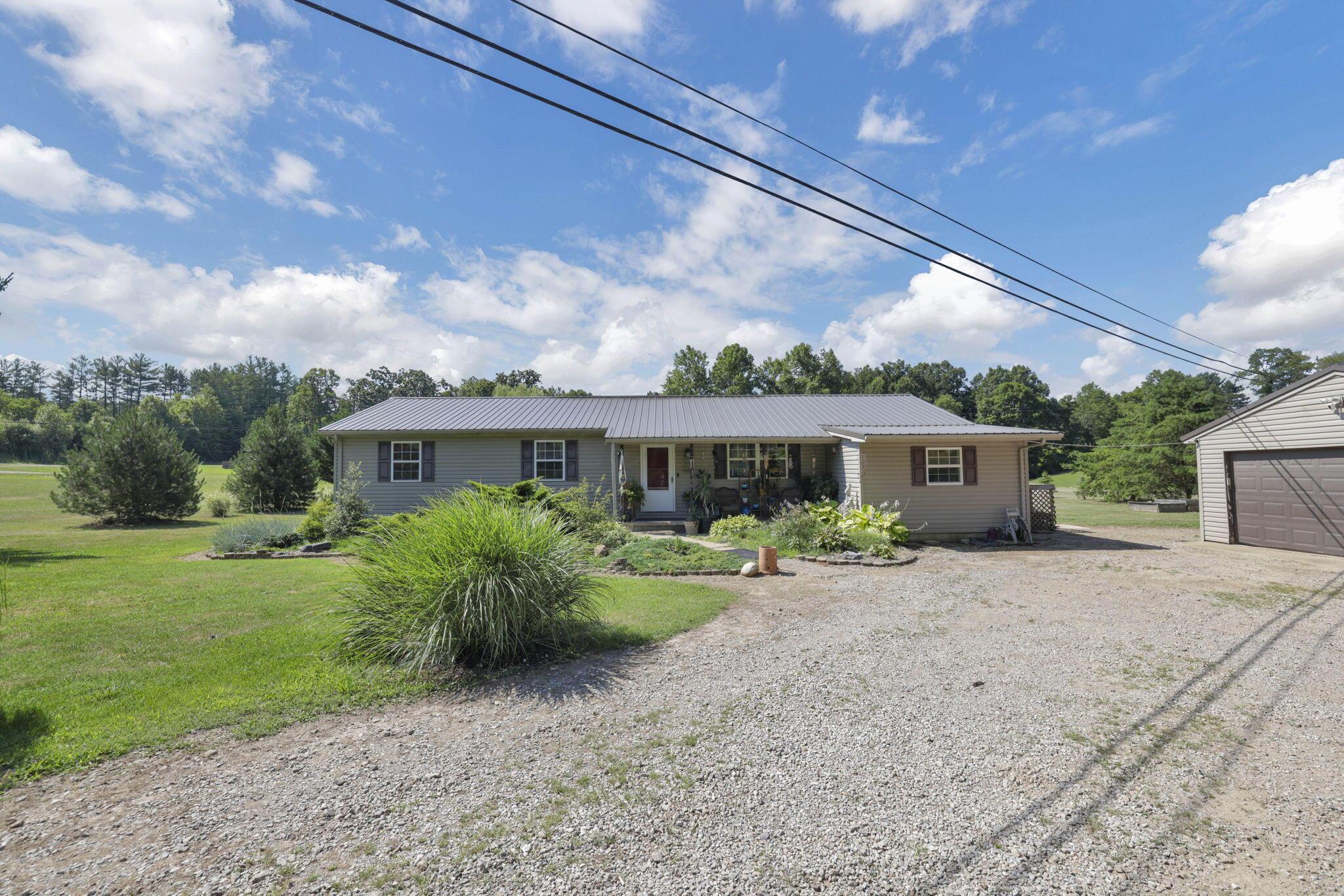 Coolville Station Rd, Coolville, OH 45723