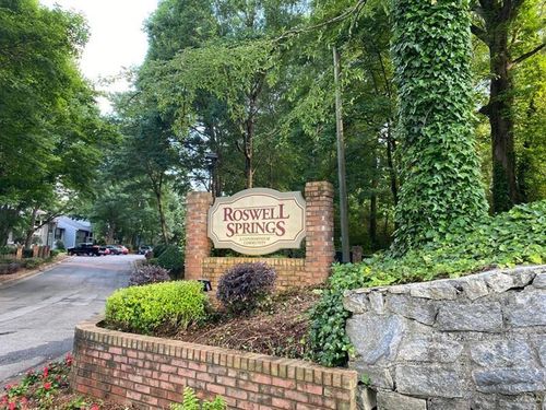 423 Warm Springs Cir, Roswell, GA, 30075-4951 | Card Image