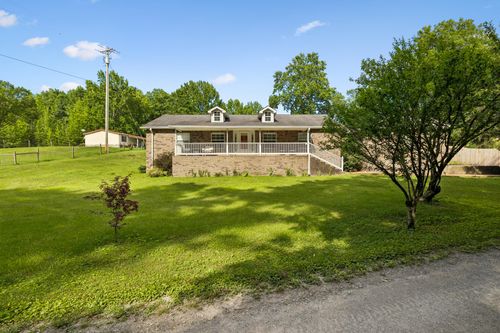 698 Tooley Branch Rd, Westmoreland, TN, 37186-2753 | Card Image