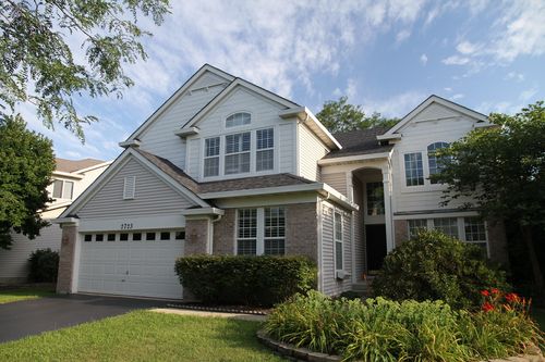 2723 Whitehall Ln, Naperville, IL, 60564-9462 | Card Image