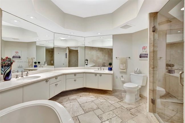 APT-1007 - 333 Las Olas Way, Condo with 2 bedrooms, 3 bathrooms and null parking in Fort Lauderdale FL | Image 29