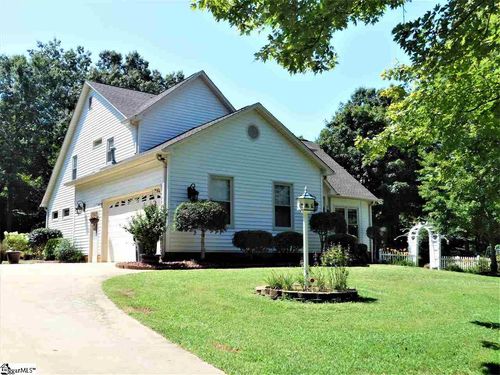 102 Lex Ct, Greer, SC, 29651-6912 | Card Image