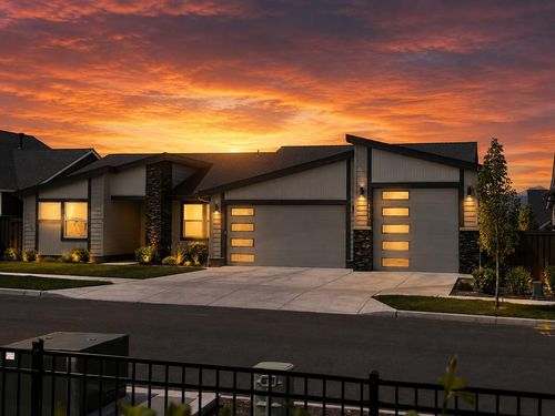 3631 Ne Desert Juniper Ln, Bend, OR, 97701-7307 | Card Image