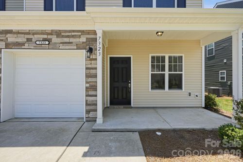 7323 Jane Parks Way, Charlotte, NC, 28217-3673 | Card Image