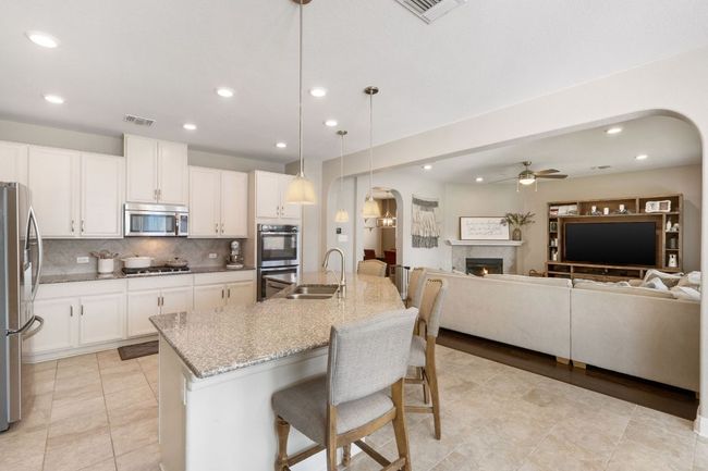1724 Bovina Dr, House other with 4 bedrooms, 3 bathrooms and 6 parking in Leander TX | Image 11