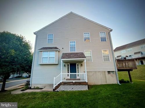635 Onward Ave, PHOENIXVILLE, PA, 19460-5925 | Card Image