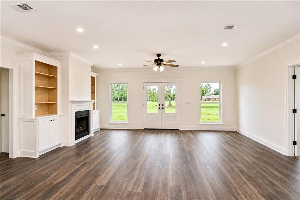Residential in Dry Prong 4