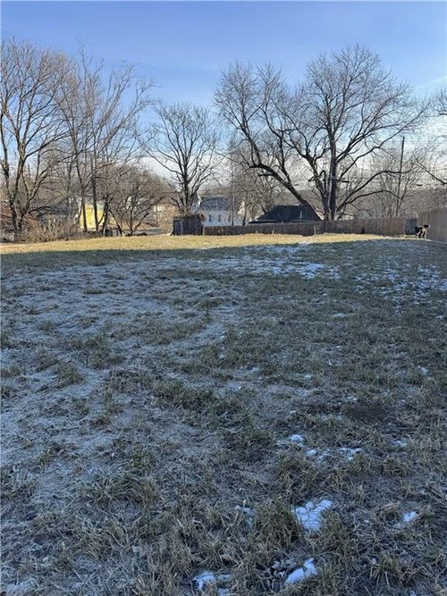 611 & 615 S 14th Street, St Joseph, MO, 64501 | Card Image