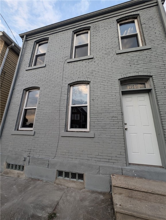 4th Ave, Beaver Falls, PA 15010