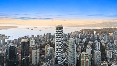 703-1033 Nelson St, Vancouver, BC, V6E0E5 | Card Image