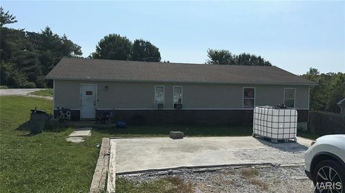 330 Julie Ct, Elsberry, MO, 63343-4082 | Card Image