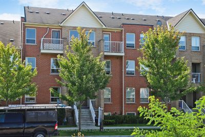 81 Sunrise Dr, Condo with 2 bedrooms, 2 bathrooms and 1 parking in Markham ON | Image 2