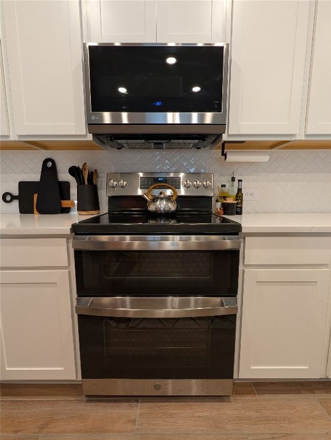 3030 Charyn Way, House other with 4 bedrooms, 4 bathrooms and 2 parking in New Braunfels TX | Image 9