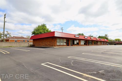 27530 7 Mile Rd, Livonia, MI, 48152-3865 | Card Image