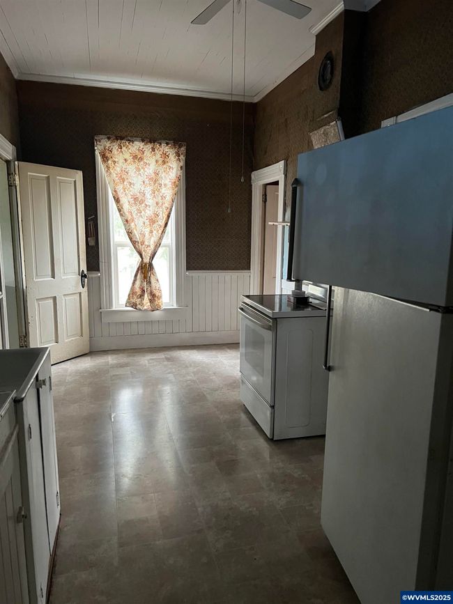 955 B St, House other with 3 bedrooms, 1 bathrooms and null parking in Fossil OR | Image 10